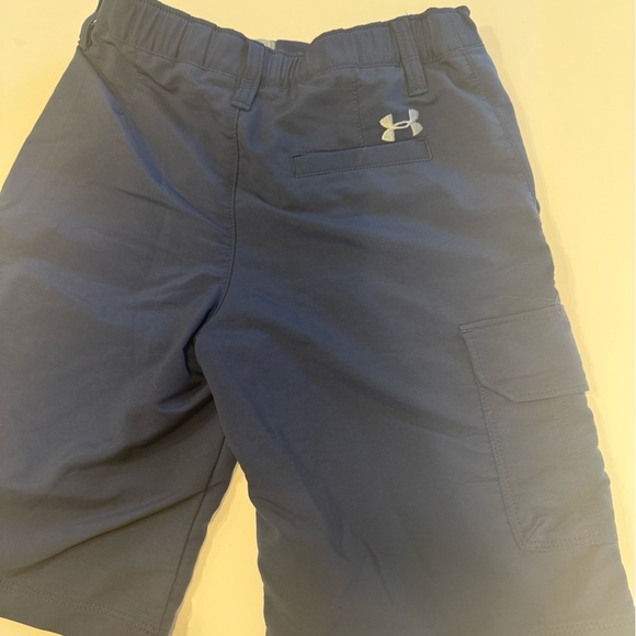 Under Armour Button Down with Shorts - Picture 9 of 9